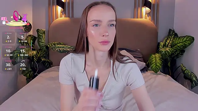 Kira Quinn online show from 10-22-25, 07:08