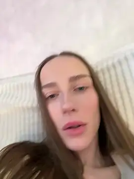 Kira Quinn online show from 02-11-26, 07:57