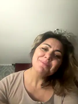 Snapshot of Emma_roqueen chatting on 10-11-25, 08:51 Emma roqueen online show from 10-11-25, 08:51