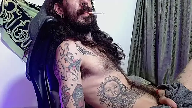 Snapshot of harry_reems1 chatting on 06-15-26, 02:36 harry reems1 online show from 06-15-26, 02:36