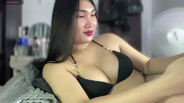 Miss Deliciousness online show from 07-04-26, 04:24