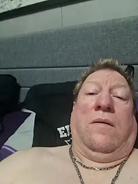 tomtom111111 online show from 01-02-25, 02:13