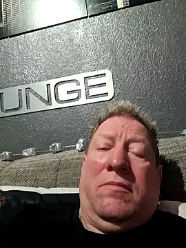 tomtom111111 online show from 02-02-25, 09:23