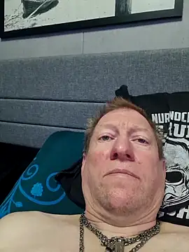 tomtom111111 online show from 09-27-25, 02:44