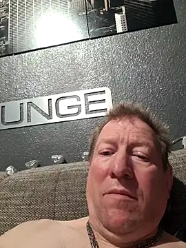 tomtom111111 online show from 11-13-25, 03:55