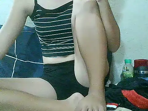 Snapshot of PinaySkinnyGirl chatting on 06-21-26, 11:13 PinaySkinnyGirl online show from 06-21-26, 11:13