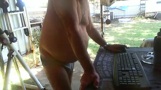 herbie010666 online show from 04-21-26, 03:13