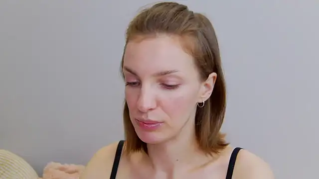 Snapshot of Beauty_Alex chatting on 01-17-25, 05:42 Beauty Alex online show from 01-17-25, 05:42