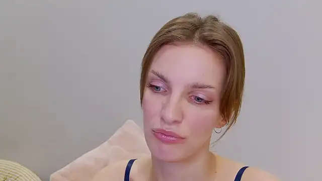 Snapshot of Beauty_Alex chatting on 01-29-25, 01:37 Beauty Alex online show from 01-29-25, 01:37