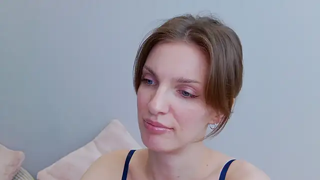 Snapshot of Beauty_Alex chatting on 01-29-25, 04:47 Beauty Alex online show from 01-29-25, 04:47