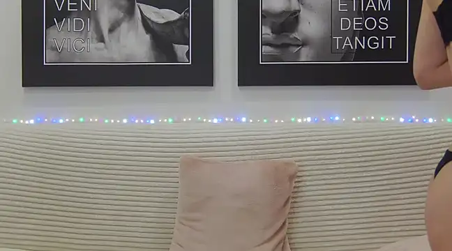 Snapshot of Beauty_Alex chatting on 02-15-25, 04:25 Beauty Alex online show from 02-15-25, 04:25