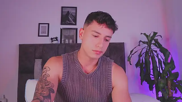Snapshot of I_Gabriel chatting on 07-18-26, 04:49 I Gabriel online show from 07-18-26, 04:49