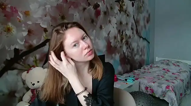 Snapshot of ConnieDaw chatting on 12-19-24, 06:23 ConnieDaw online show from 12-19-24, 06:23