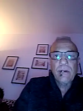 Snapshot of Sborrone65 chatting on 02-03-26, 01:59 Sborrone65 online show from 02-03-26, 01:59