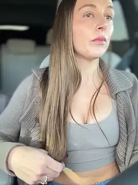 Snapshot of lunagirl13 chatting on 11-10-25, 09:58 lunagirl13 online show from 11-10-25, 09:58