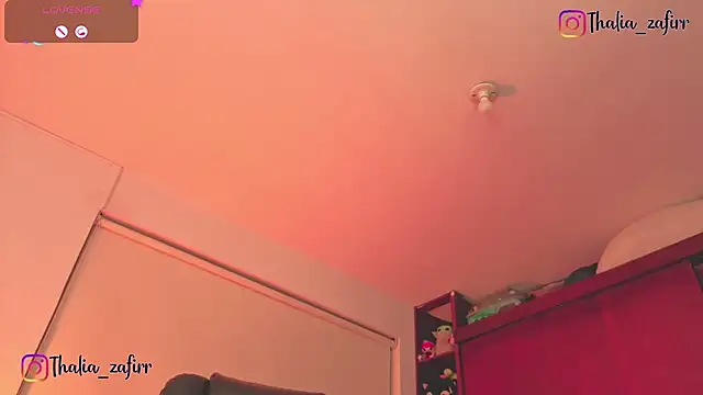 Snapshot of Laurent-Glass chatting on 11-25-25, 04:23 Laurent-Glass online show from 11-25-25, 04:23