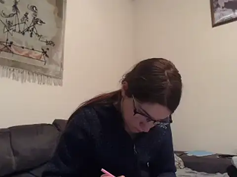 Snapshot of Geile-Luna chatting on 01-18-25, 08:30 Geile-Luna online show from 01-18-25, 08:30