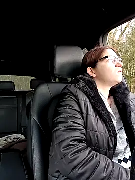 Snapshot of Geile-Luna chatting on 01-31-25, 01:12 Geile-Luna online show from 01-31-25, 01:12