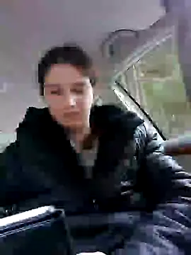 Snapshot of Geile-Luna chatting on 02-01-25, 04:00 Geile-Luna online show from 02-01-25, 04:00