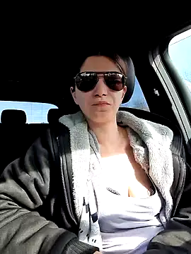 Snapshot of Geile-Luna chatting on 03-04-25, 12:33 Geile-Luna online show from 03-04-25, 12:33