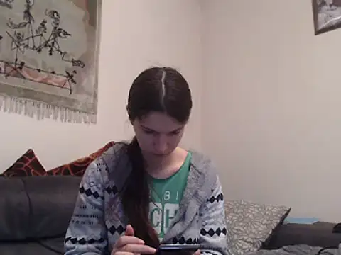 Snapshot of Geile-Luna chatting on 03-17-25, 07:58 Geile-Luna online show from 03-17-25, 07:58