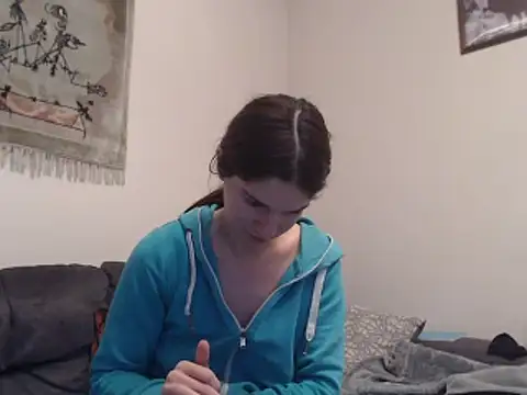 Snapshot of Geile-Luna chatting on 03-21-25, 07:24 Geile-Luna online show from 03-21-25, 07:24