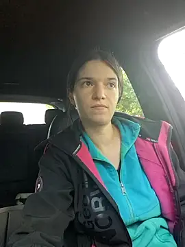 Snapshot of Geile-Luna chatting on 09-12-25, 04:40 Geile-Luna online show from 09-12-25, 04:40