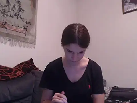 Snapshot of Geile-Luna chatting on 09-18-25, 06:21 Geile-Luna online show from 09-18-25, 06:21