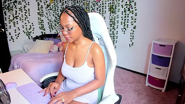 Snapshot of violeta_milleer chatting on 12-08-24, 05:22 violeta milleer online show from 12-08-24, 05:22