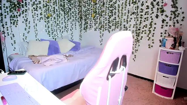 Snapshot of violeta_milleer chatting on 09-12-25, 03:12 violeta milleer online show from 09-12-25, 03:12