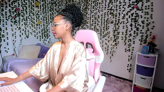 Snapshot of violeta_milleer chatting on 11-07-25, 03:34 violeta milleer online show from 11-07-25, 03:34