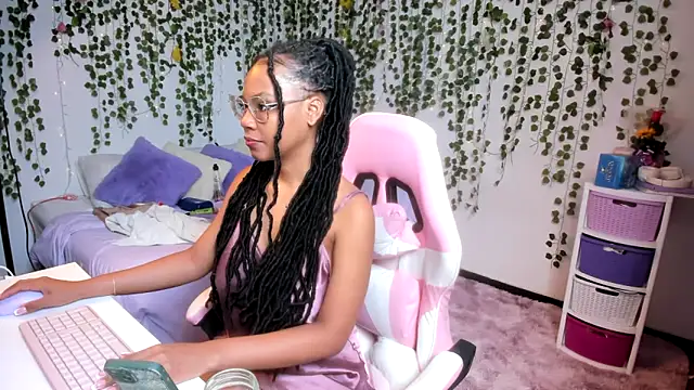 Snapshot of violeta_milleer chatting on 11-20-25, 05:12 violeta milleer online show from 11-20-25, 05:12