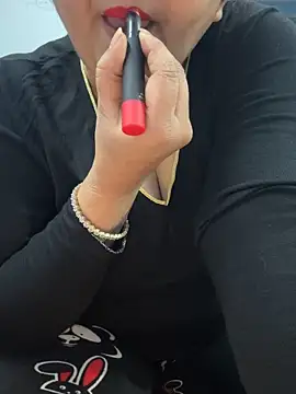 Preet Kaur 69 online show from 12-18-25, 06:25