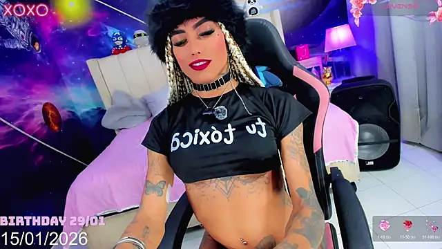 Snapshot of Nella_Dolls chatting on 01-15-26, 06:51 Nella Dolls online show from 01-15-26, 06:51