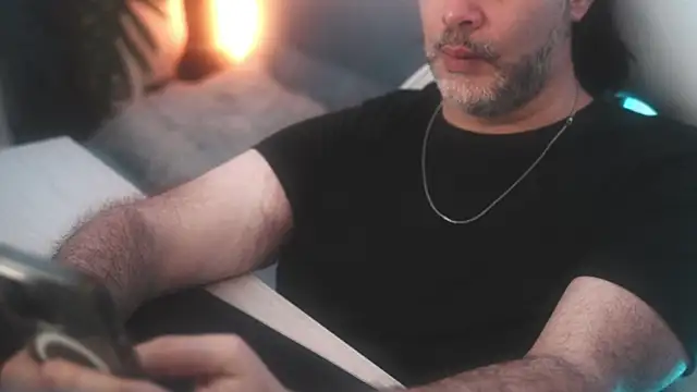 Snapshot of Sanders_White chatting on 03-03-25, 03:42 Sanders White online show from 03-03-25, 03:42