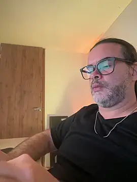 Snapshot of Sanders_White chatting on 03-20-25, 12:08 Sanders White online show from 03-20-25, 12:08