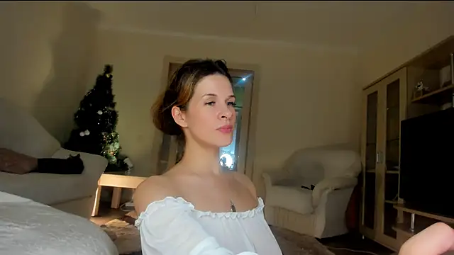 Snapshot of Butterfly-_ chatting on 12-23-24, 07:06 Butterfly- online show from 12-23-24, 07:06