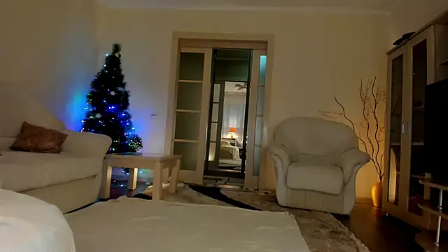 Snapshot of Butterfly-_ chatting on 12-29-24, 03:54 Butterfly- online show from 12-29-24, 03:54