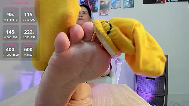 Snapshot of zoe_37 chatting on 03-19-25, 04:03 zoe 37 online show from 03-19-25, 04:03