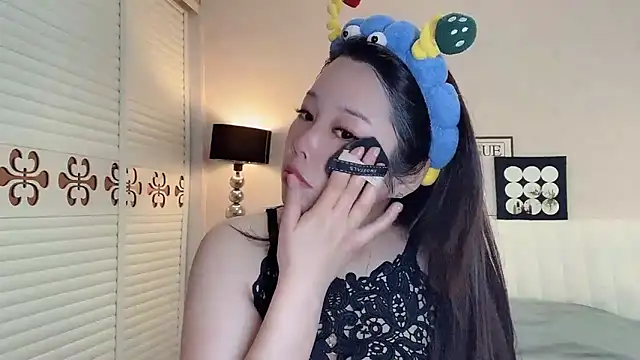 kk lele online show from 04-17-26, 04:04