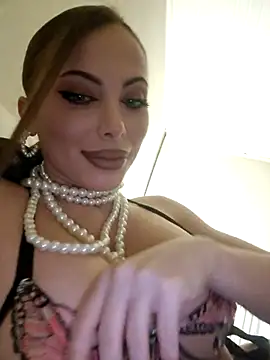 Snapshot of TamaraSavage chatting on 01-29-25, 09:23 TamaraSavage online show from 01-29-25, 09:23