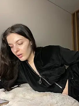 little belucci online show from 11-21-25, 12:59