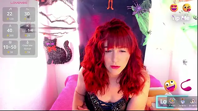 Snapshot of Hannaa32 chatting on 10-15-25, 09:04 Hannaa32 online show from 10-15-25, 09:04