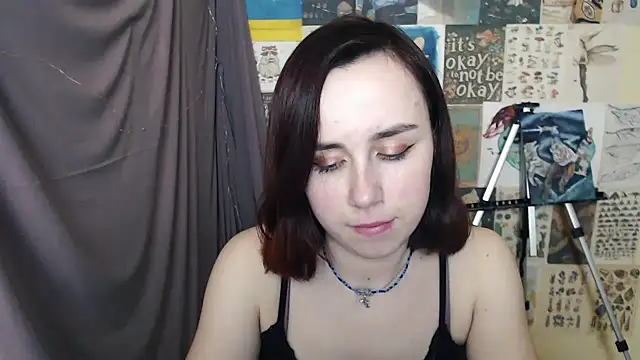 Snapshot of VeryVeryVeryShy_ chatting on 01-15-25, 09:35 VeryVeryVeryShy online show from 01-15-25, 09:35