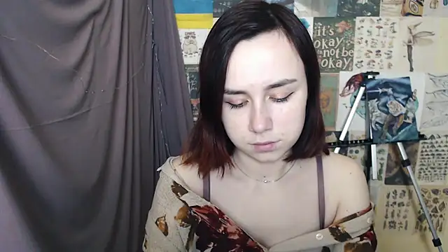 Snapshot of VeryVeryVeryShy_ chatting on 01-19-25, 06:42 VeryVeryVeryShy online show from 01-19-25, 06:42