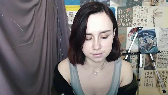 Snapshot of VeryVeryVeryShy_ chatting on 01-22-25, 06:52 VeryVeryVeryShy online show from 01-22-25, 06:52