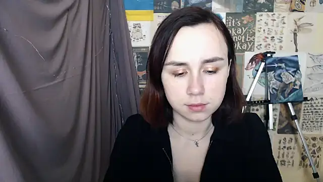 Snapshot of VeryVeryVeryShy_ chatting on 01-24-25, 06:35 VeryVeryVeryShy online show from 01-24-25, 06:35