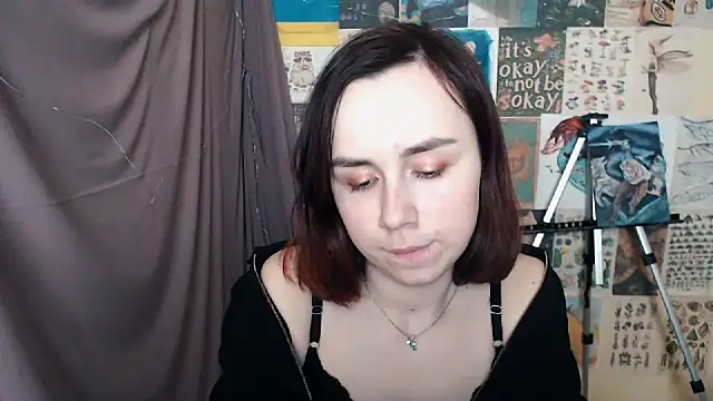 Snapshot of VeryVeryVeryShy_ chatting on 01-24-25, 09:39 VeryVeryVeryShy online show from 01-24-25, 09:39