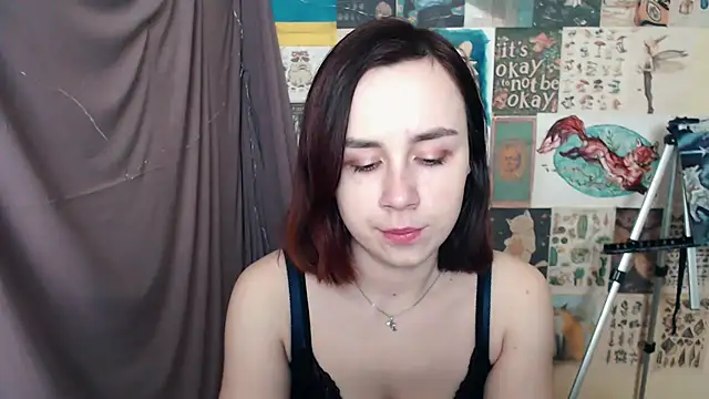 Snapshot of VeryVeryVeryShy_ chatting on 01-27-25, 06:52 VeryVeryVeryShy online show from 01-27-25, 06:52