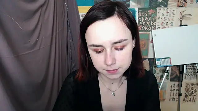 Snapshot of VeryVeryVeryShy_ chatting on 01-29-25, 06:33 VeryVeryVeryShy online show from 01-29-25, 06:33